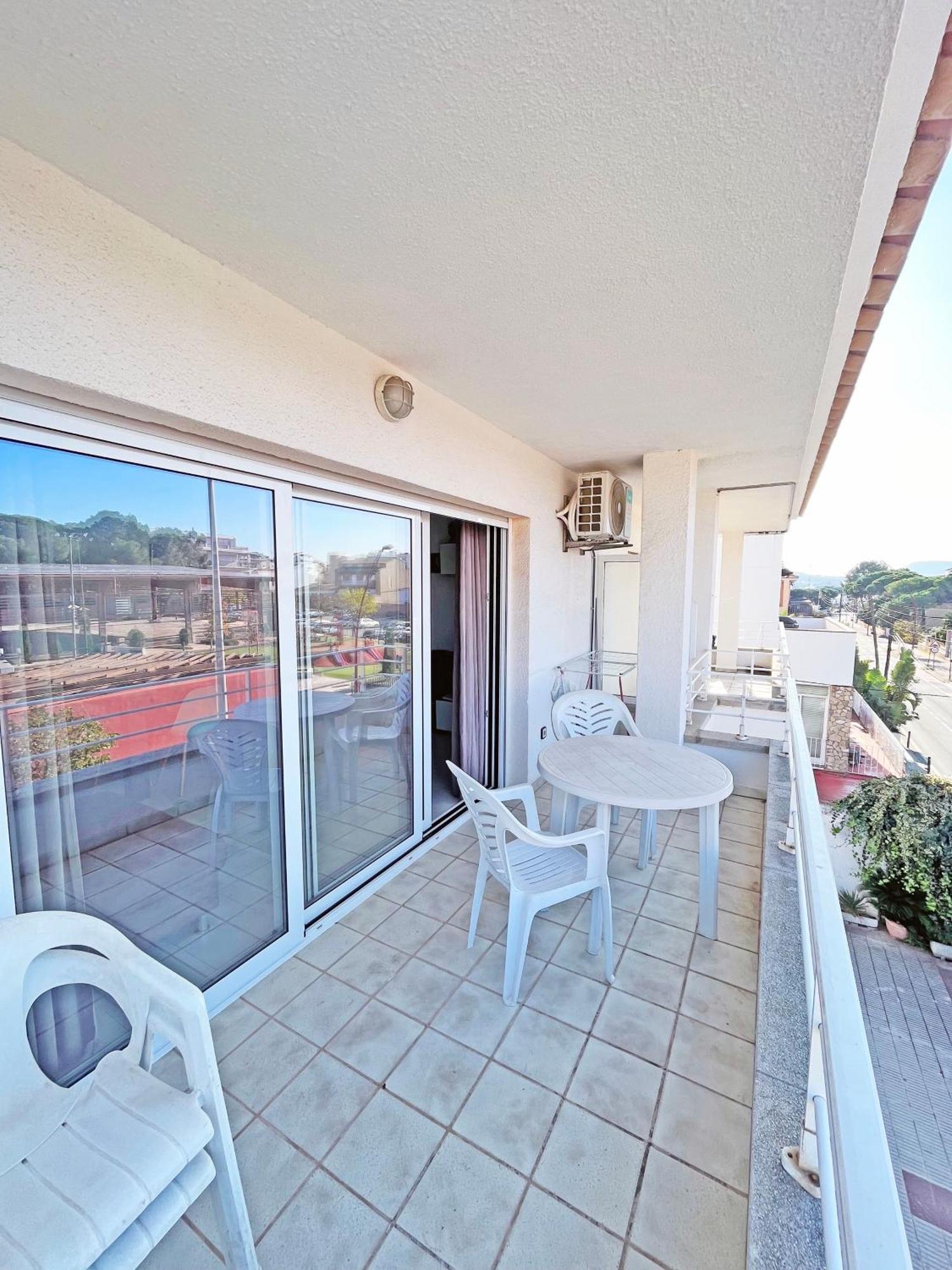 Apartamento De 3 Habitaciones En El Centro L'Escala Exterior photo